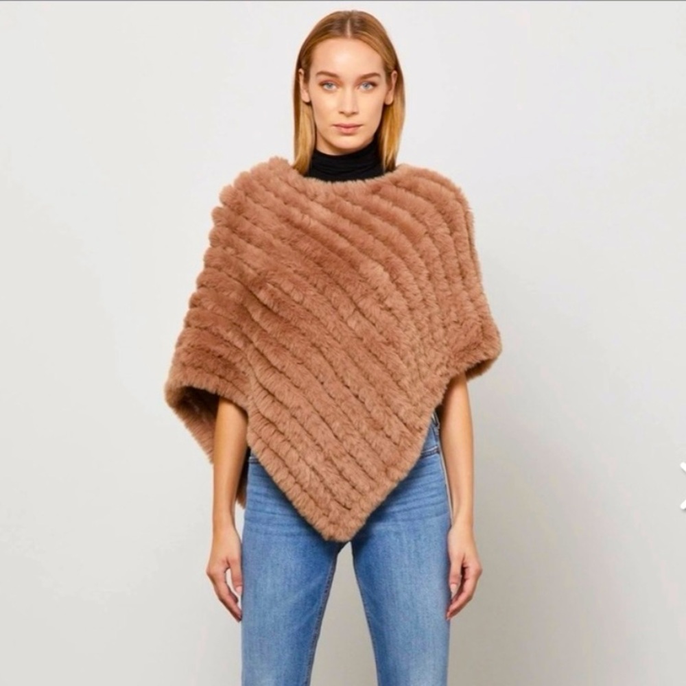 BCBG poncho